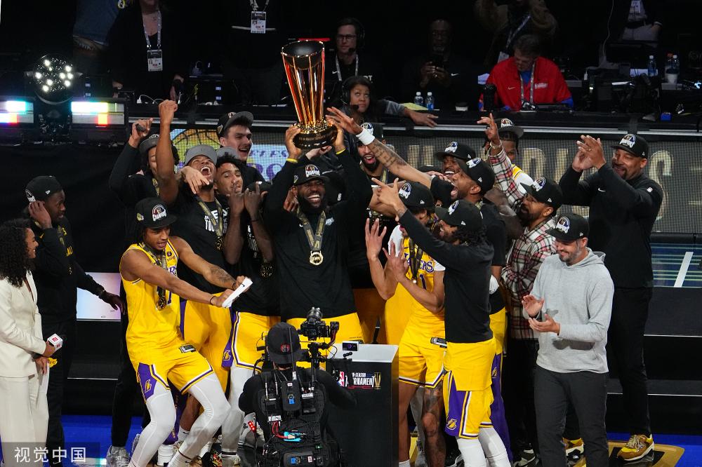 周围的球迷 周围的球迷