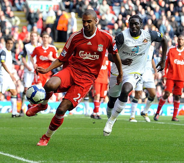 赞助收入成 赞助收入成